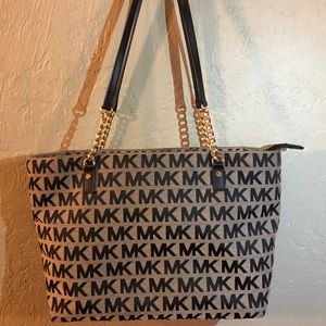 *Like New* MICHAEL Michael Kors purse 👜